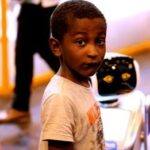 Pai é criticado na internet por repreender filho de 15 anos que engravidou a namorada