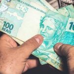 Qual é a diferença entre dinheiro na conta, dinheiro guardado e as caixinhas do Nubank?