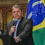 Milei tenta aprovar redução da maioridade penal para 14 anos