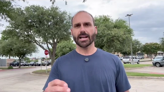 Eduardo celebra restrição de visto para autoridades que censuram (veja o vídeo)