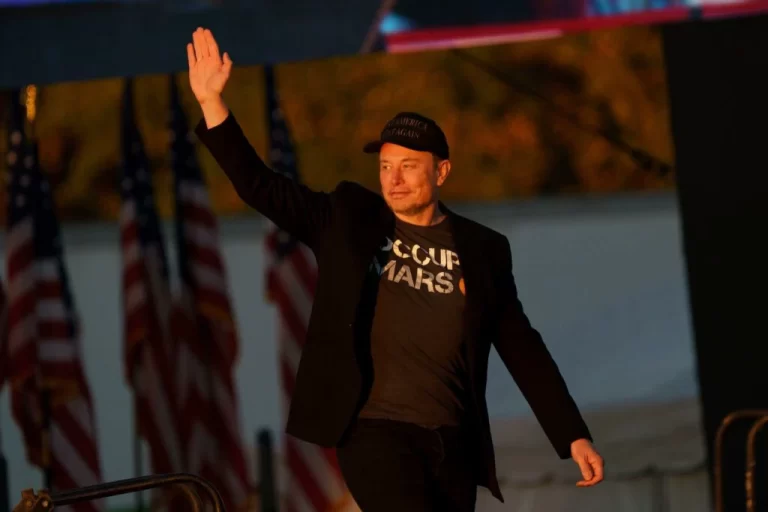 EUA: Elon Musk anuncia saída do governo e agradece Trump