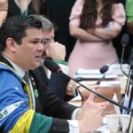Jair Bolsonaro comparece à caminhada pela anistia, no DF