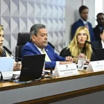 ‘Imbecilidade’ – Na China, Dilma exibe mapa invertido com Brasil no centro