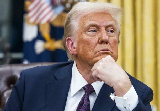Justiça dos EUA bloqueia tarifaço de Trump: “Abuso de poder”