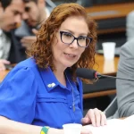 Aos risos, Daniela Lima revela assustadora troca de mensagens com ministro do STF (veja o vídeo)