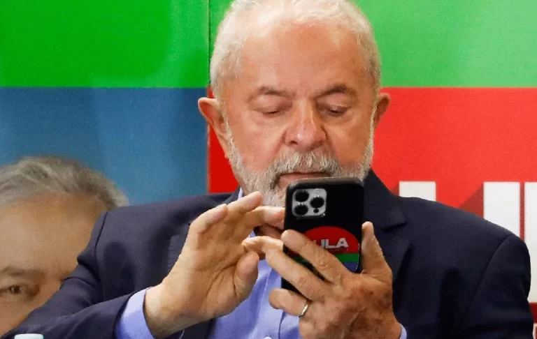 Lula entra em queda livre e perde 1 milhão de seguidores nas redes sociais